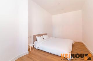 Flat  Carrer de la renclusa. Piso exterior de 65 m² con ascensor.