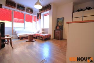 Estudi  Carrer de rosés. No dispone de cedula de habitabilidad