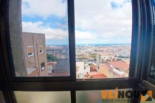 Pis  Carrer de llobera. Vivienda con mucho potencial y unas vistas espectaculares sobre