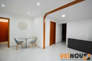 Pis  Carrer del forn. Piso adaptado con excelente ubicacin en hostafrancs