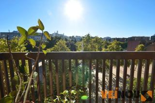 Pis  Carrer de gavà. Piso reformado y luminoso con vistas despejadas en hostafrancs