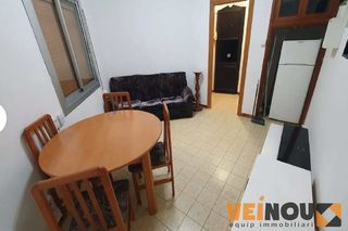 Appartement  Carrer de sant baltasar. Se pone a la venta vivienda reformada, amueblada y equipada de 5