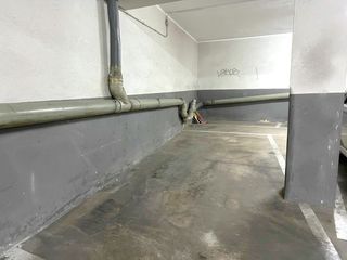 Parking voiture  Carrer d'alcolea
