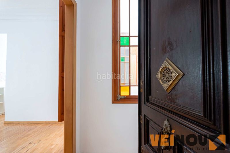Foto 652f35e9-3797-445d-85da-6f92285d810c. Pis a Sant Antoni Barcelona