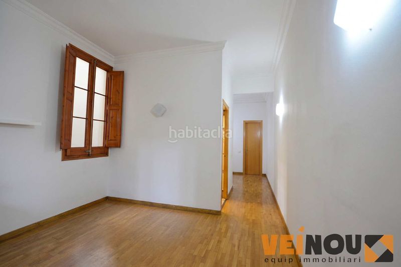 Foto 88aee19c-969c-4007-b10c-ca54a9be85a2. Pis a Sant Antoni Barcelona