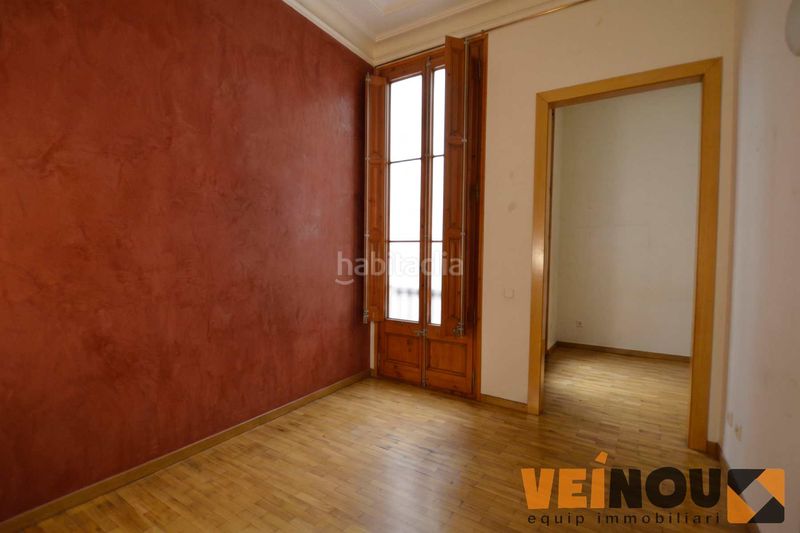Foto e04ab112-df00-4016-81ee-93dce4cff3f0. Pis a Sant Antoni Barcelona