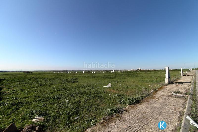 Foto 88f52e88-3d3e-4992-8bf4-0fa905a68fa3. Terreno residenziale in Barcience