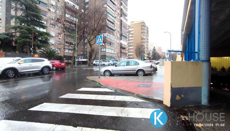 Foto 58ae0a39-298d-46d0-84f9-77ab54823e4e. Aparcament cotxe a Valleaguado-La Cañada Coslada