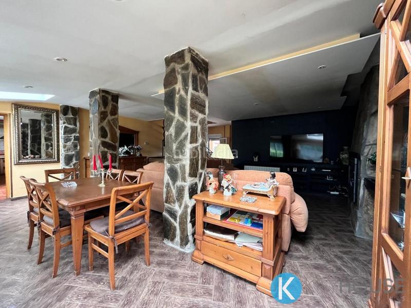 Foto 0554f2d3-cb3f-4f0c-b683-22337d9b0c34. Casa amb piscina a Villar del Olmo