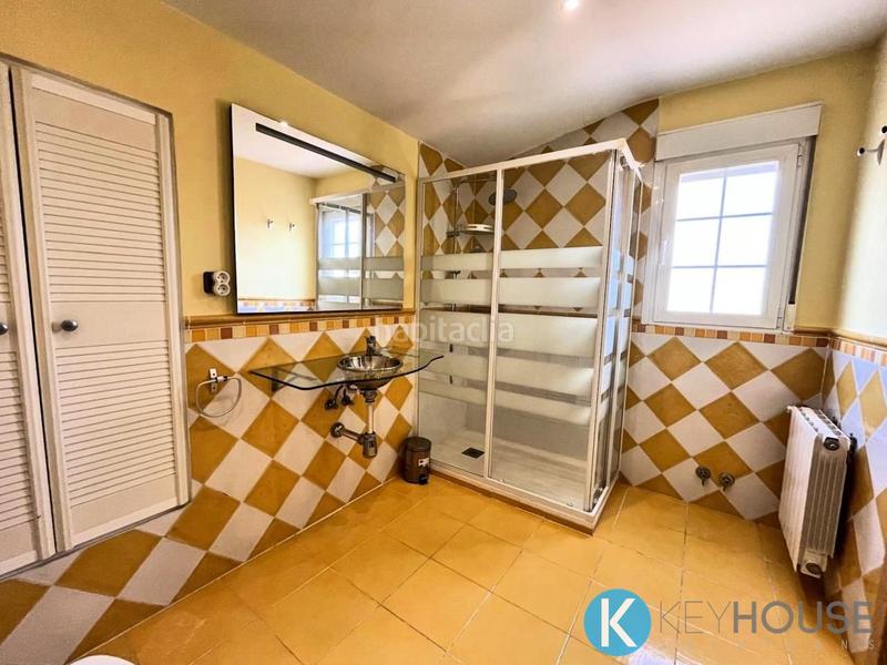 Foto a8df758d-4d89-4514-a8a3-2e173a7b31ff. Casa amb piscina a Villar del Olmo