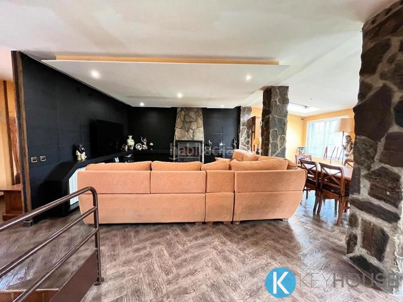 Foto c08eb7e8-67f8-4a75-98e3-e55b1576c051. Casa amb piscina a Villar del Olmo