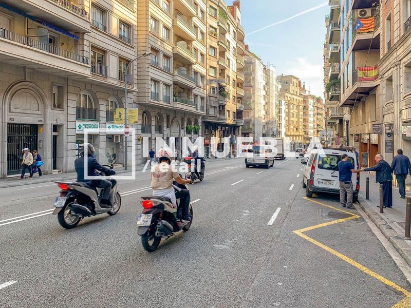 Foto bf7e1490-8775-4766-bc0a-eb9664a43d7e. Local commercial dans Putget - Farró Barcelona