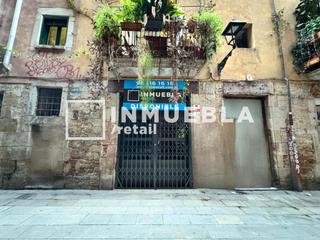 Lloguer Local Comercial  Montcada. Palacete gótico