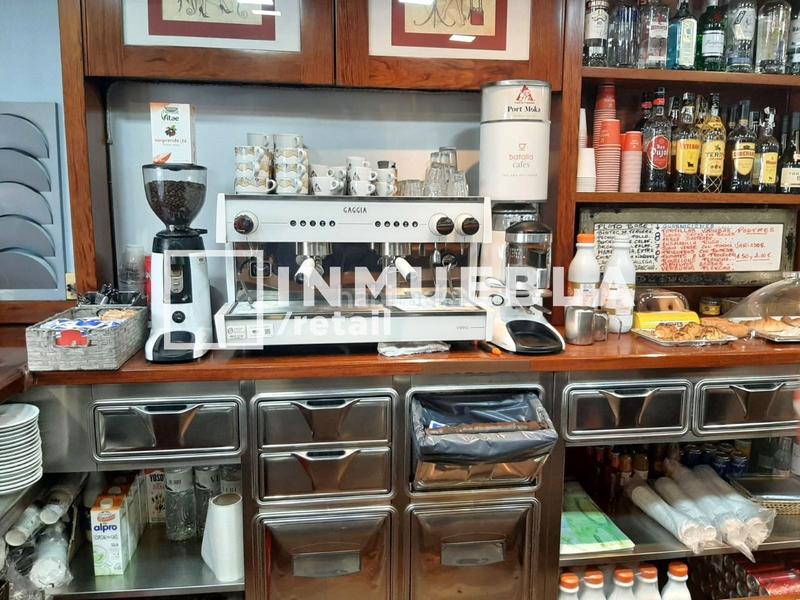 Foto e384b848-7f16-49b5-ad6e-0c855c2bf4cc. Alquiler local comercial con antigua licencia c1 con salida de humos en Barcelona
