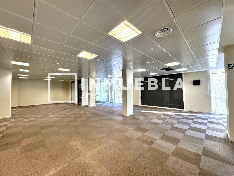 Foto 8e2f4c28-9552-40a5-8ea5-97c7ff7a0fe4. Rent business premise in Dreta de l´Eixample Barcelona