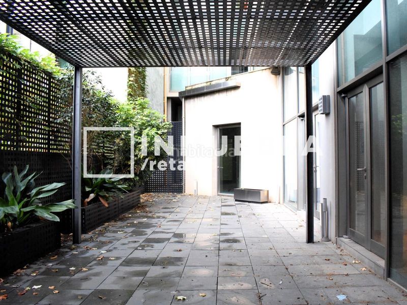 Foto aa83cbfc-1f46-467f-8b03-b6f907a7a8f3. Rent business premise in Dreta de l´Eixample Barcelona