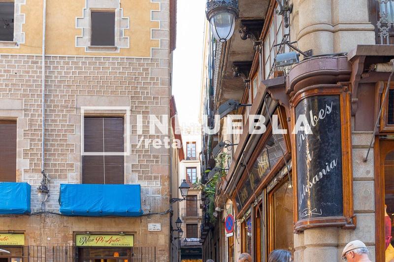 Foto 095aa543-c224-4c6e-b849-124264266e26. Alquiler local comercial en carrer ample 30 en Gòtic Barcelona