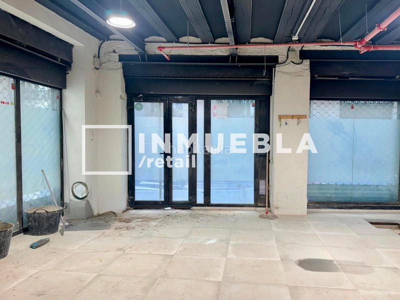 Foto 51ca0159-4e6d-45e0-b40e-4c1f3bdd3146. Lloguer local comercial a carrer ample 30 a Gòtic Barcelona