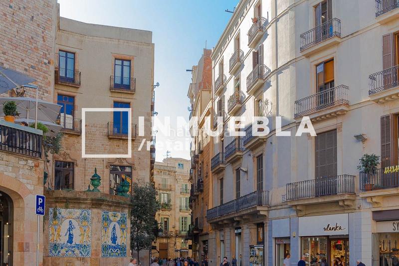 Foto 54f26f28-0f4e-457d-ae16-b7a8074ce216. Lloguer local comercial a carrer ample 30 a Gòtic Barcelona