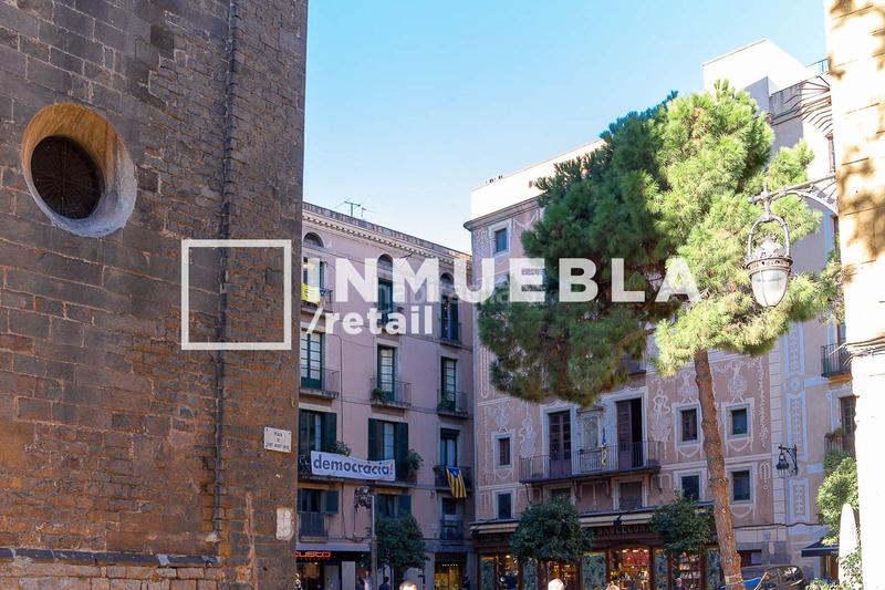 Foto 621a7706-90d5-43a4-8dcf-776a2f5c2516. Lloguer local comercial a carrer ample 30 a Gòtic Barcelona