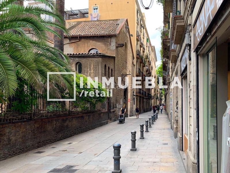Foto a70517cd-d904-4b13-8b4f-642331b82e87. Local comercial a d´en robadors 18 a Raval Barcelona