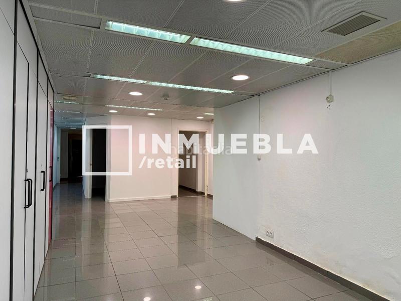 Foto 6ed28f8d-0d59-45b8-acf2-b78031c9f36c. Alquiler local comercial en villarroel 195 local disponible en villarroel clínic en Barcelona