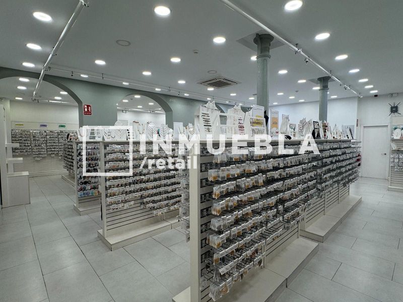 Foto 789aa1d5-0072-4e12-b4ea-3f8997628866. Traspaso local comercial en Gòtic Barcelona