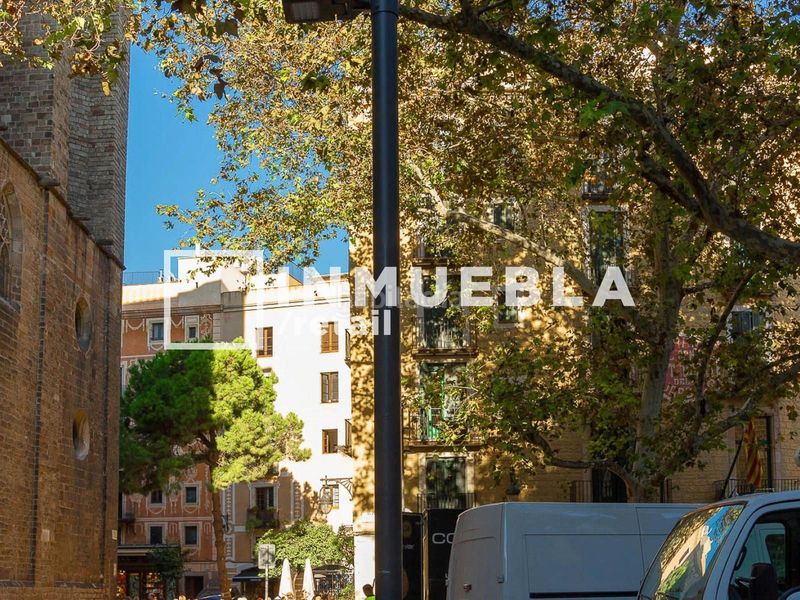 Foto a4331238-c15f-455b-9f55-357b86c8f5eb. Traspaso local comercial en Gòtic Barcelona