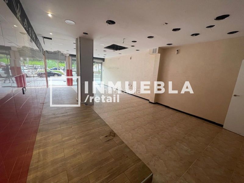 Foto 5728fe78-f614-46ab-9764-0d09f89f3553. Local comercial a La Marina del Port Barcelona