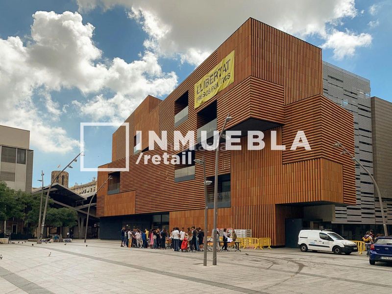 Foto 6392fe0e-2978-4334-a9a0-50e95f23c846. Local comercial a Raval Barcelona