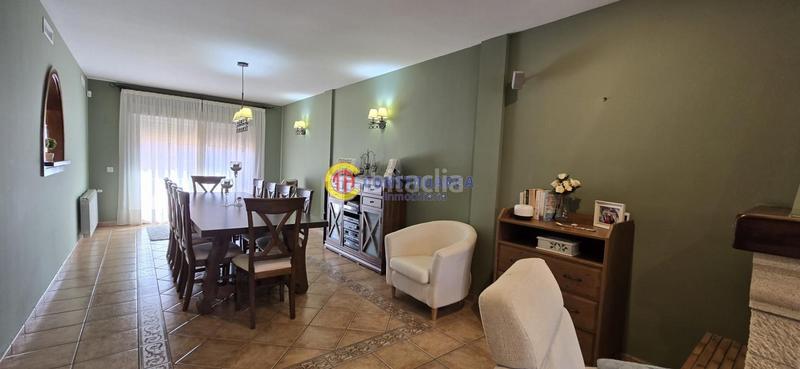 Foto 6003ac8a-d662-482e-82d8-c7a5724714d0. House with heating parking in Hospital-Nuevo Centro Talavera de la Reina