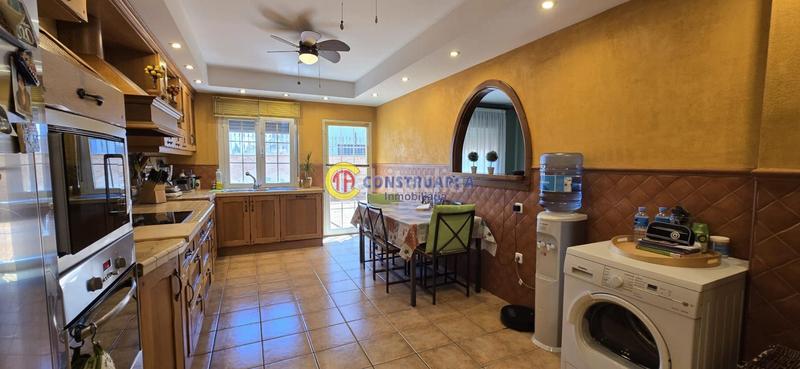 Foto b6f2d4b7-37e6-4748-b377-a06fbe7f3206. House with heating parking in Hospital-Nuevo Centro Talavera de la Reina