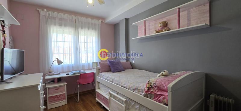 Foto d61b576f-5b46-4c3a-a878-b08b3485cb3a. House with heating parking in Hospital-Nuevo Centro Talavera de la Reina