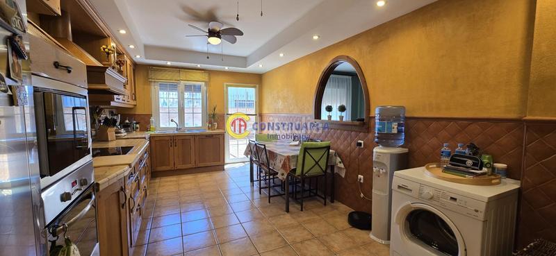 Foto dc89892a-6814-48aa-a6f2-ba3f4db28f69. House with heating parking in Hospital-Nuevo Centro Talavera de la Reina