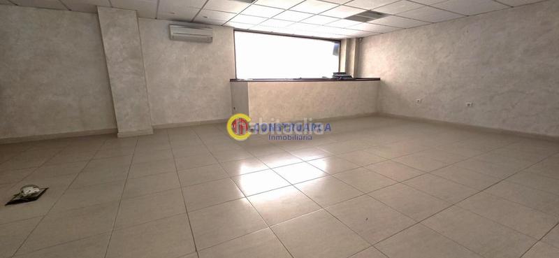 Foto 05ece1c4-51c2-4d98-a884-96a99b112898. Local commercial dans El Pilar-La Estación Talavera de la Reina