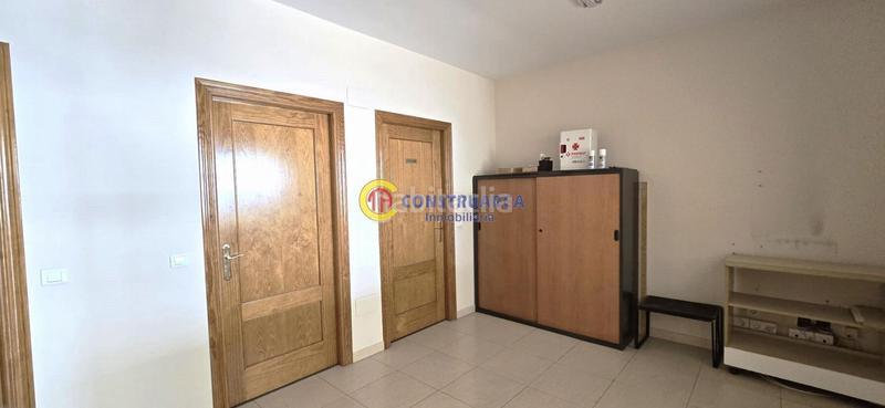 Foto 0c0b2538-588a-4ea4-b921-87b4e7b42cfb. Local commercial dans El Pilar-La Estación Talavera de la Reina