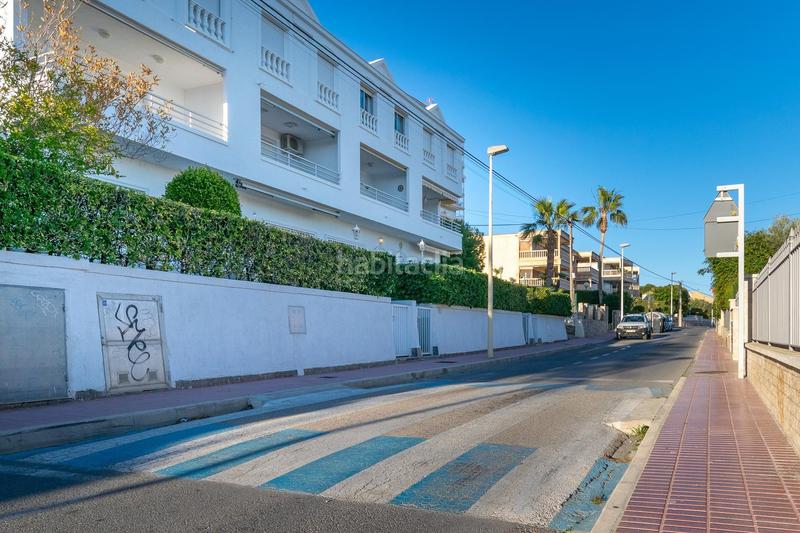 Foto 7740444f-0b4a-4c54-87a0-3214ab6839fc. Casa amb aparcament a calas Santa Pola este Santa Pola