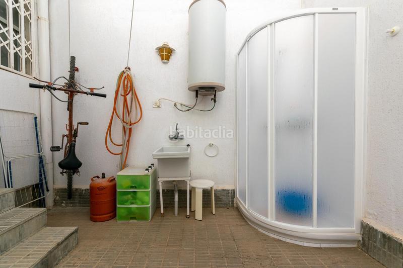 Foto c34d4383-4cb9-4eaf-a29d-8c6ea46f7e08. Casa amb aparcament a calas Santa Pola este Santa Pola