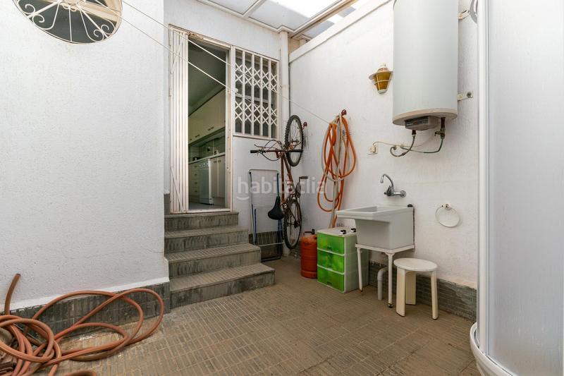 Foto edd4d090-89f0-456c-ad59-564482d2893d. Casa amb aparcament a calas Santa Pola este Santa Pola