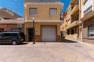Casa  Calle jose garcia serna. La comodidad de vivir en el centro
