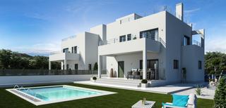 Xalet en La Marina. Villas exclusivas en el pinet