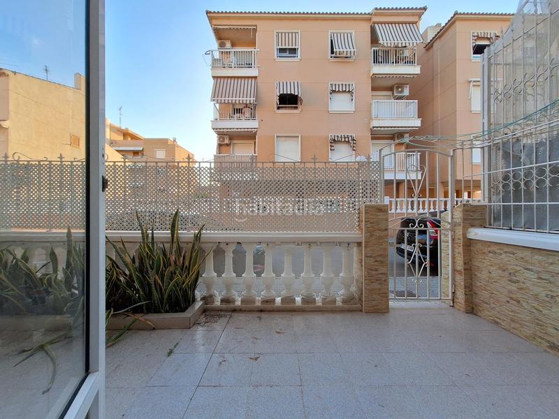 Foto 3a98d99b-6aca-4034-8fb6-1d2f68e03cc3. Alquiler planta baja pasa el verano en tamarit en Santa Pola