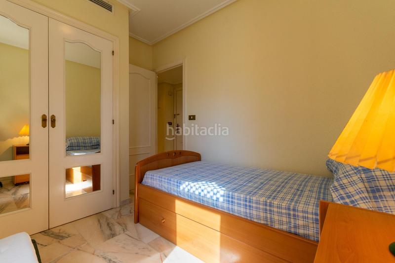 Foto 1fc7f189-d986-46dd-b6bc-a2e7997cc1fe. Alquiler piso verano en familia con piscina y playa en Santa Pola