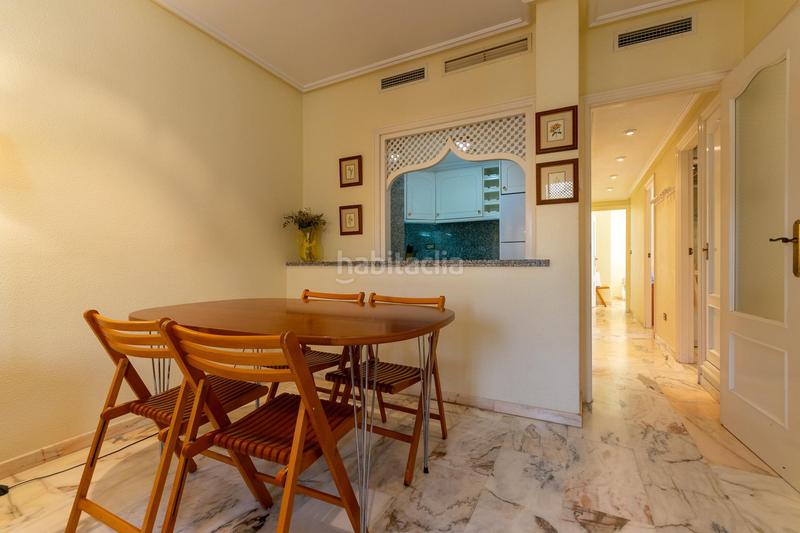 Foto d843c384-f729-40c2-b571-cbf9cf86b9a3. Location appartement avec parking piscine dans Calas Santiago Bernabeu Santa Pola