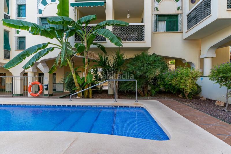 Foto 96d19daf-5a98-4b64-b7b8-f20d424e1155. Rent flat with parking pool in Calas Santiago Bernabeu Santa Pola