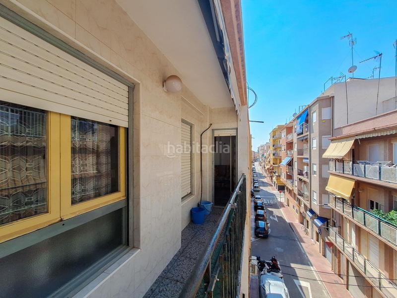 Foto 477205d2-182e-435a-b93f-38d06c755972. Piso inversión en Playa Levante en Playa Levante Santa Pola
