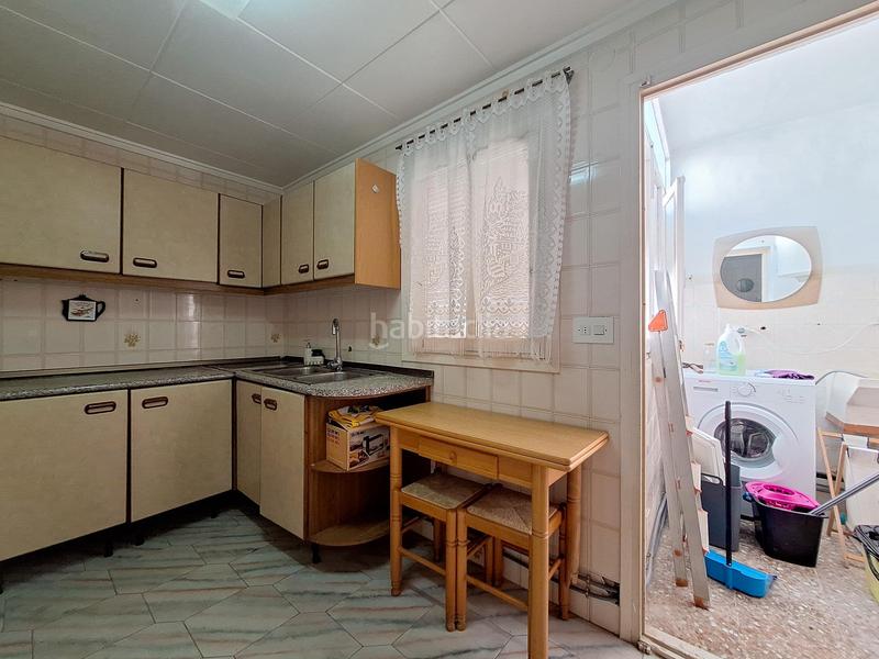 Foto eba8949a-9aa5-47a8-b250-64b025a15942. Piso inversión en Playa Levante en Playa Levante Santa Pola