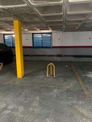 Aparcament cotxe a Norte. Parking en el centro
