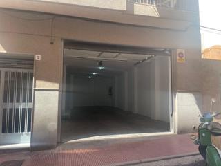 Miete Autoparkplatz in Playa Levante. Buscas espacio para guardar?