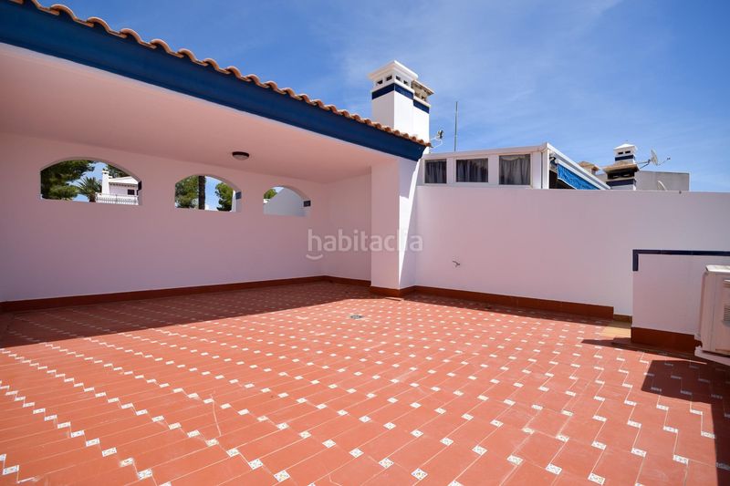 Foto 5fd3d98d-bd6a-46de-b8d1-80e28ae7cc70. Casa amb piscina a Villamartín-Las Filipinas Orihuela